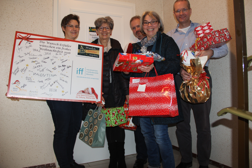 Geschenkübergabe an die Leiterinnen der Frühförderstellen der Lebenshilfe